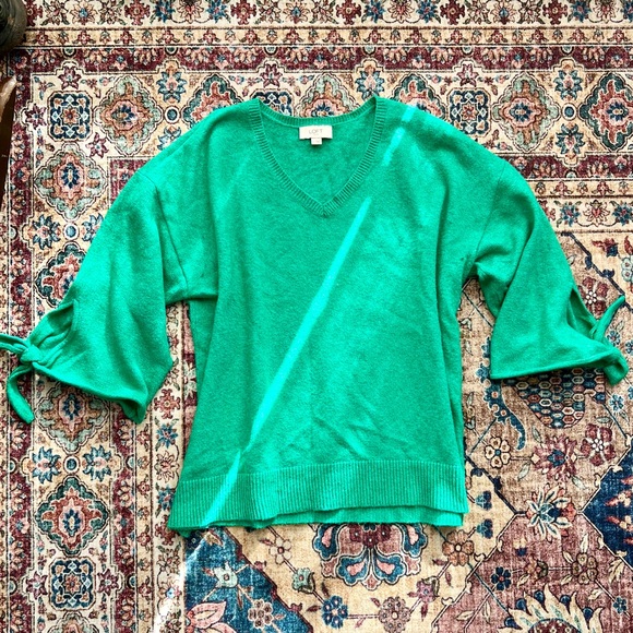 LOFT Sweaters - EUC LOFT Kelly green short sleeve sweater top, size Large